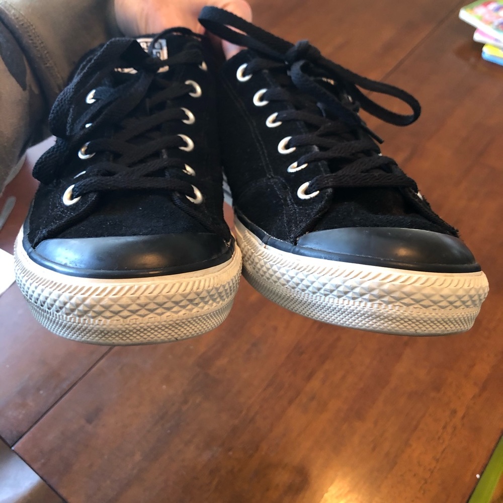 10M BLACK CONVERSE SHOES